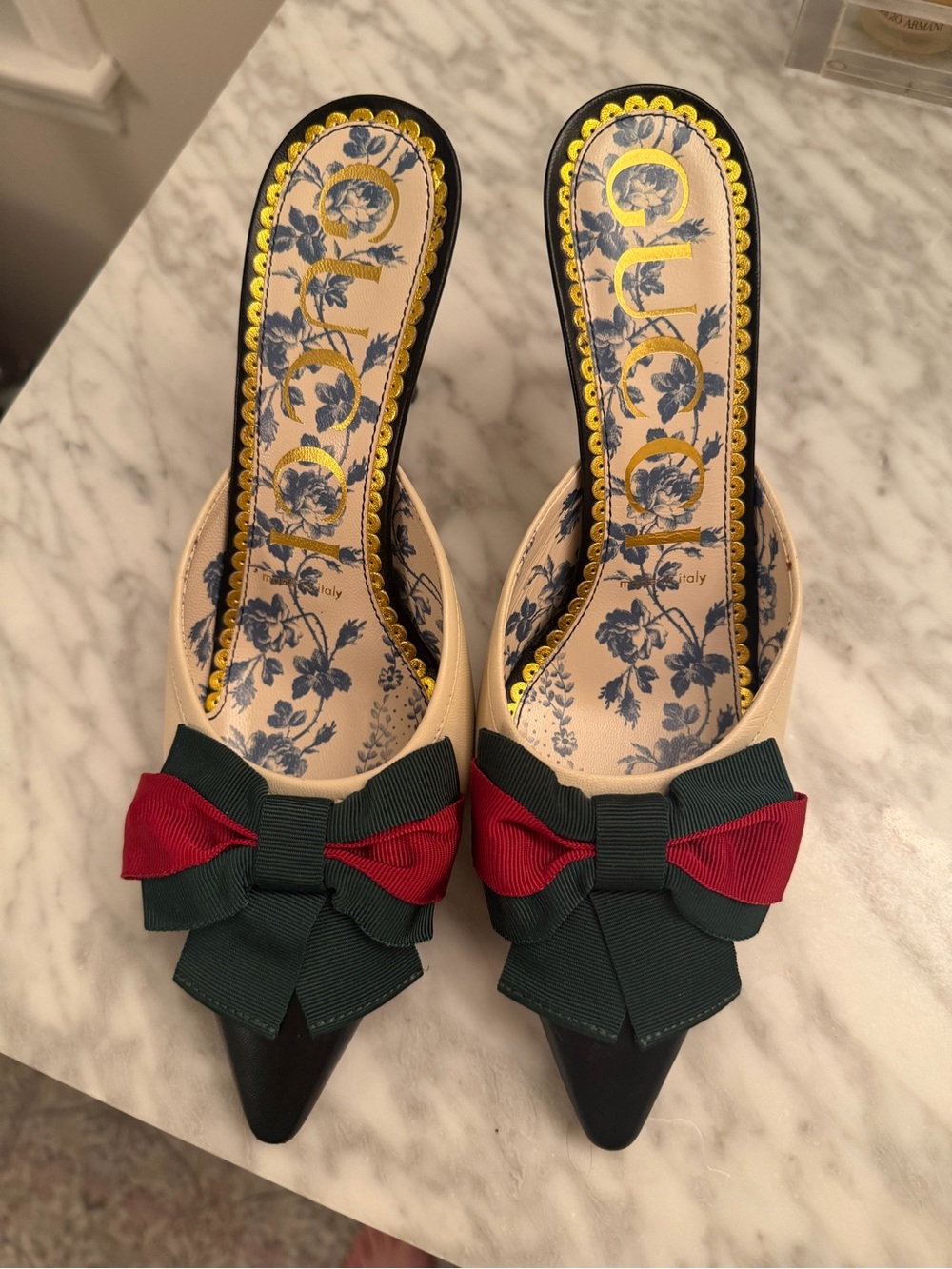 Gucci Leather Pointed Toe Mules with Green & Red Bow Size 36